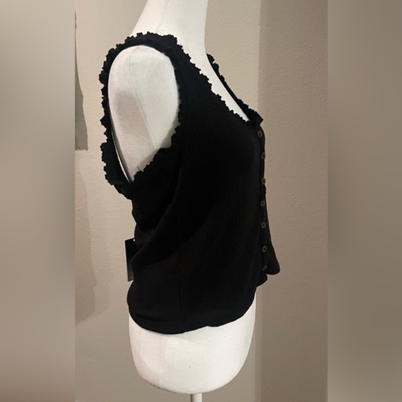 NWT Women’s Medium Tank Top Black Shirt. - Picture 6 of 6